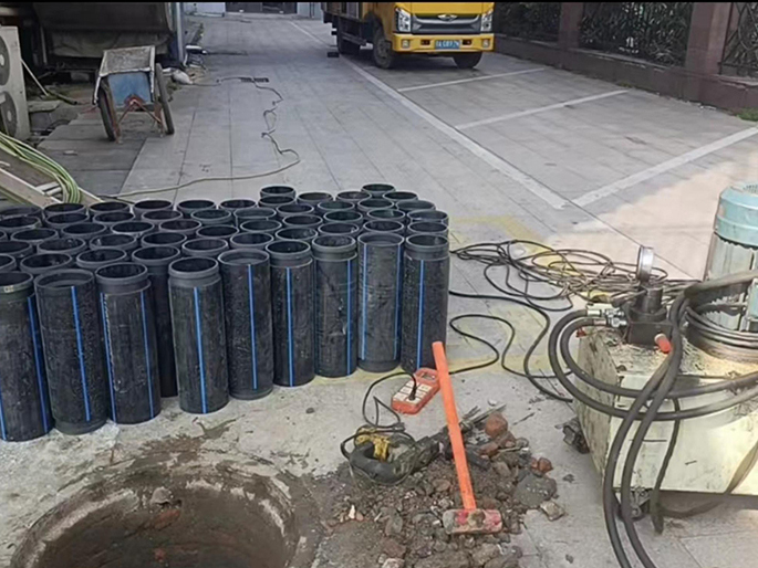 塔河PE置换管厂家 DN315置换管 非开挖管短管置换